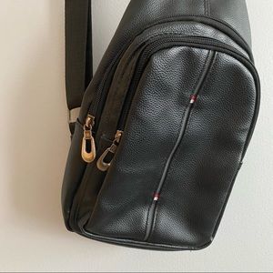 Tommy Hilfiger Crossbody Bag